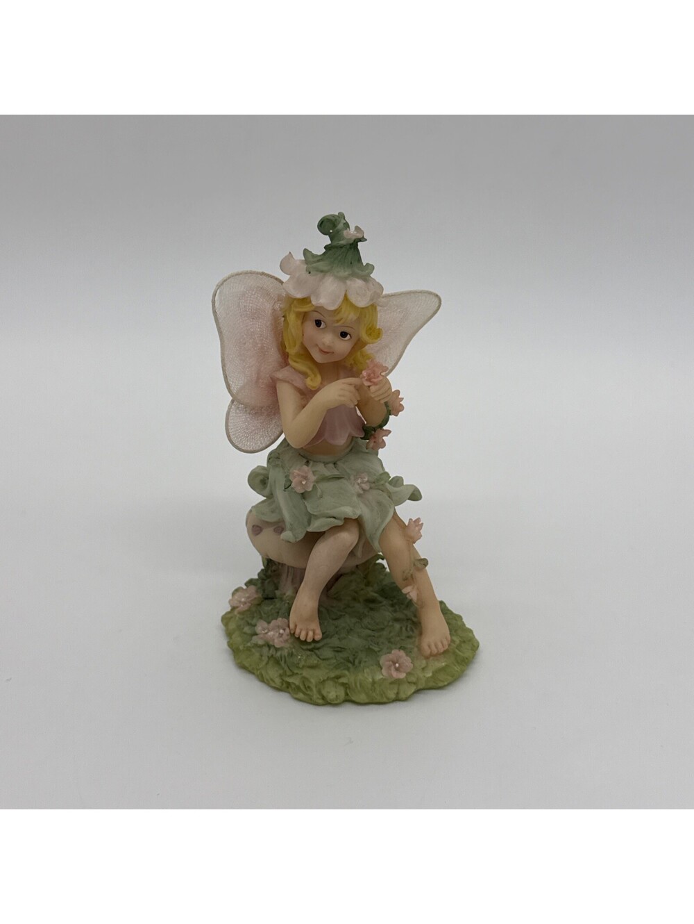 Vintage 2002 Enesco 5 Inch "Fairy Lovely" Figurine by Kim Lawrence #102759